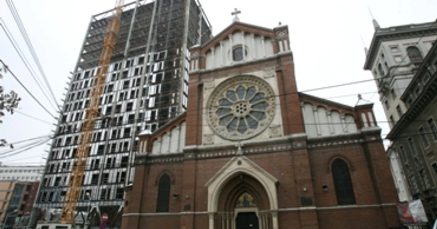 Oprescu vrea oprirea lucrărilor la Cathedral Plaza