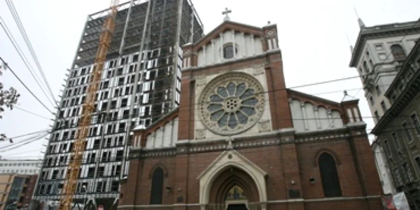 Oprescu vrea oprirea lucrărilor la Cathedral Plaza