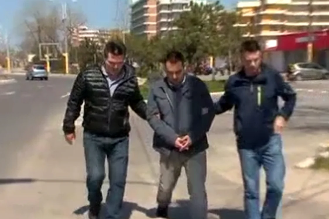 
    Fostul preot Laurenţiu Constantin Aspru şi-a recunoscut fapta în faţa poliţiştilorcaptură video  