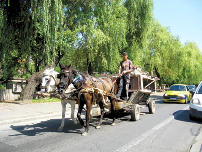 Reşiţa: Criza propune mijloace de transport ieftine