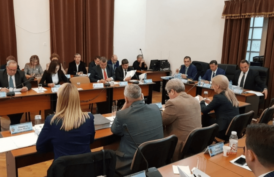 Șapte consilieri locali din Bacău au fost demiși. Justiția a confirmat ordinele emise de prefect