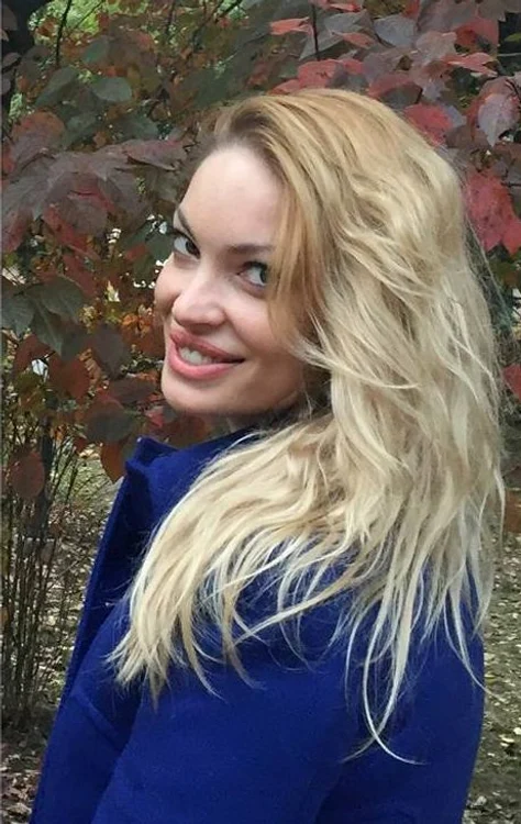 valentina Pelinel 15 jpeg