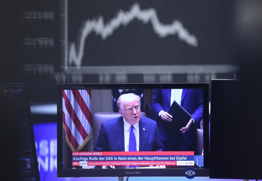 Democrații critică tarifele mari ale lui Trump: „Este intenționat. Crearea haosului și a crizei"