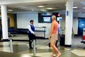 barbat dezbracat aeroport jpeg