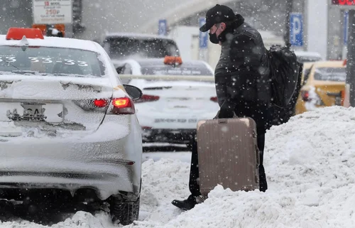 ninsoare rusia camioane zapada meteo FOTO EPA