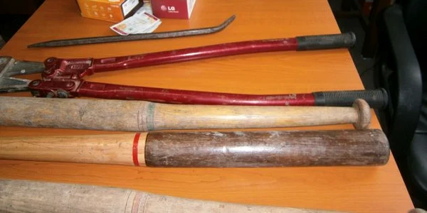 Hoţii au venit pregătiţi pentru  spargere