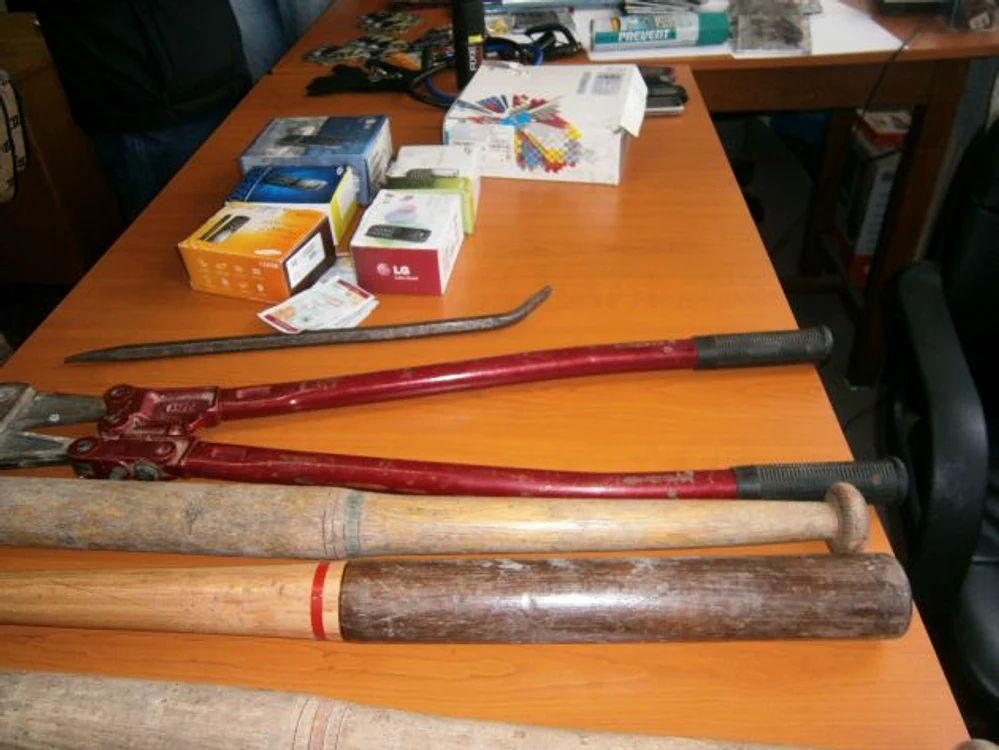 Hoţii au venit pregătiţi pentru  spargere