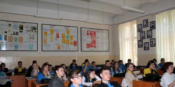 voluntari scoli