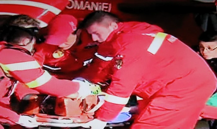 Fata de 12 ani a fost adusă în Capitală cu un elicopter SMURD (captură RTV)