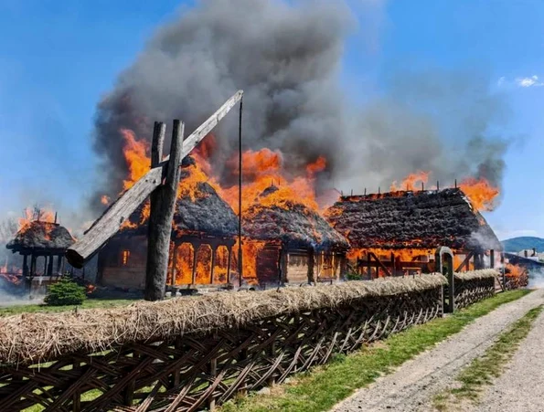 Incendiu de proporții la Casa Muzeu din Cizer, județul Sălaj (© Ministerul Culturii)