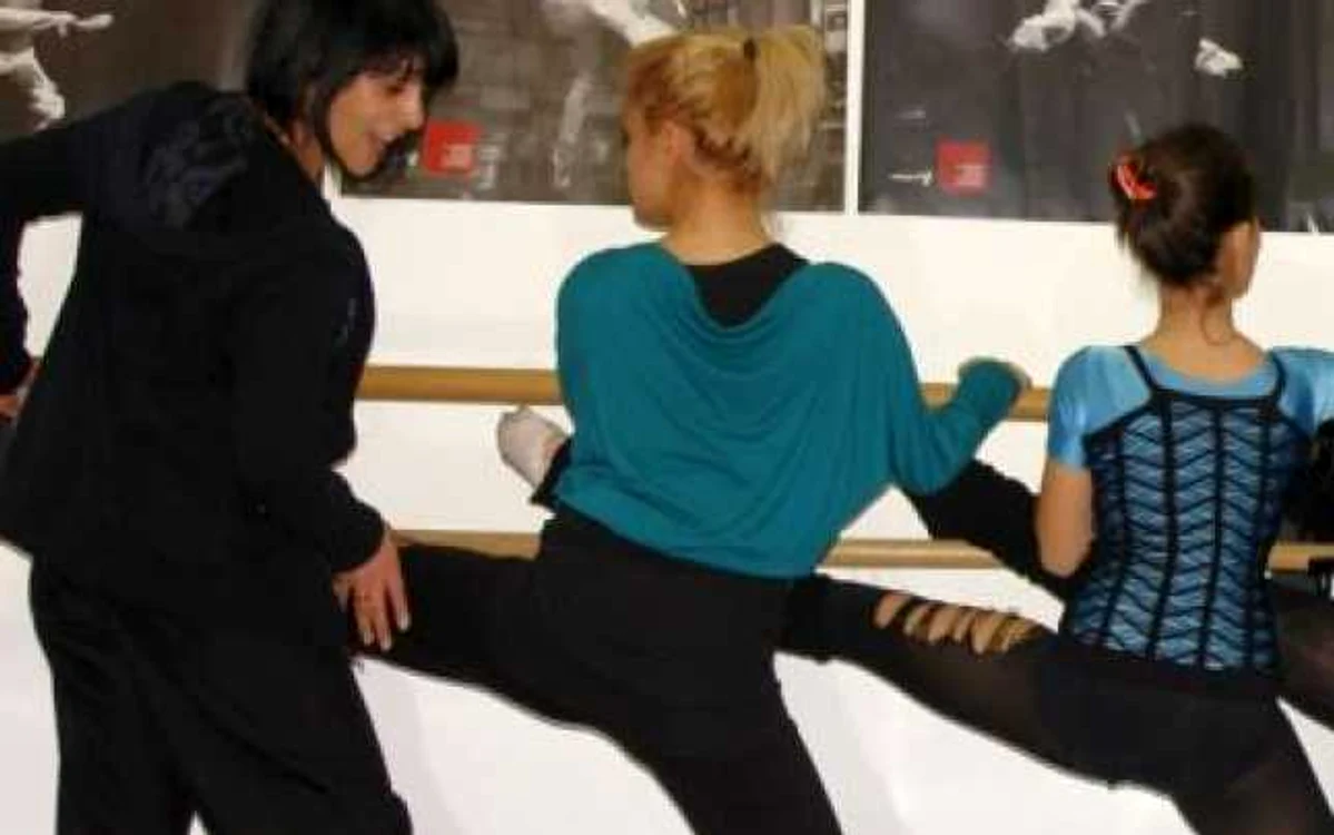 Mioara îi învaţă rumba şi salsa pe italieni la Torino