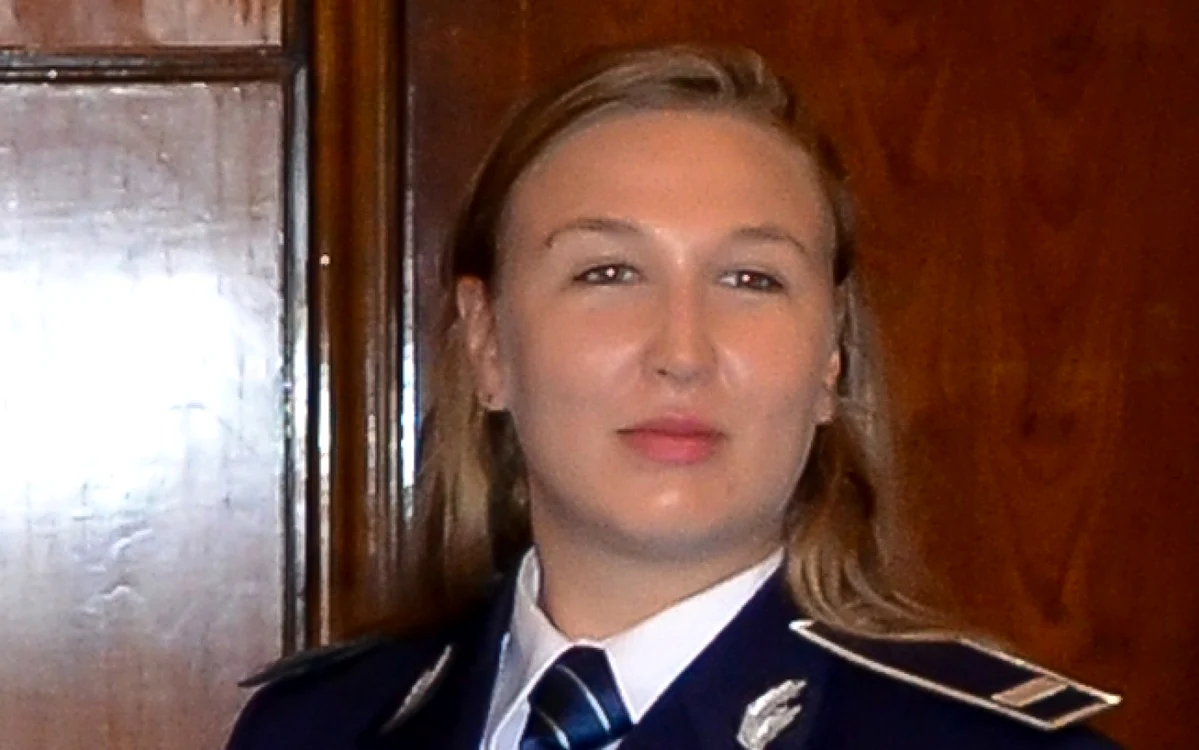 Andreea Alistar (23 de ani) a fost recompensată de ministrul de Interne pentru curaj FOTO MAI