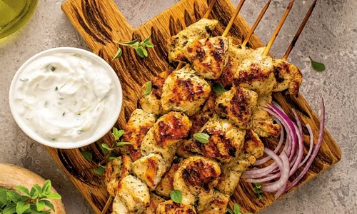 souvlaki de porc cu lamaie jpg