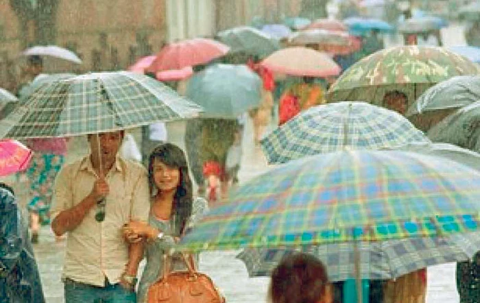 De miercuri, de la o zi la alta, se va mai încălzi, dar tot va ploua slab.