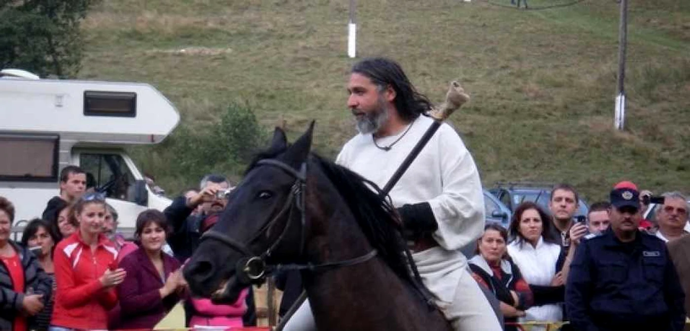 Dac-fest este unul dintre festivalurile inedite organizate în județul Hunedoara. 