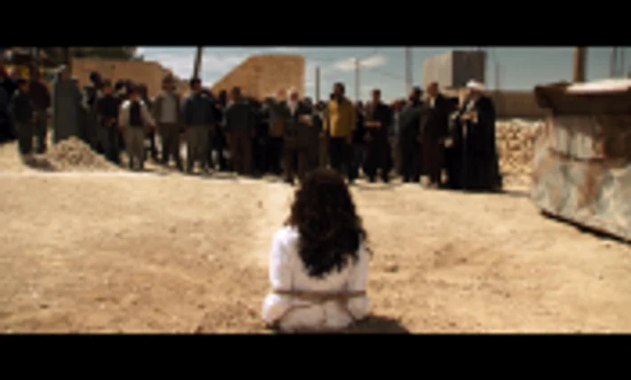 Secvenţă din filmul „The Stoning of Soraya M“, care prezintă uciderea prin lovirea cu pietre