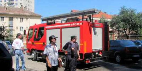 Incendiul a izbucnit într-un apartament din Zalău