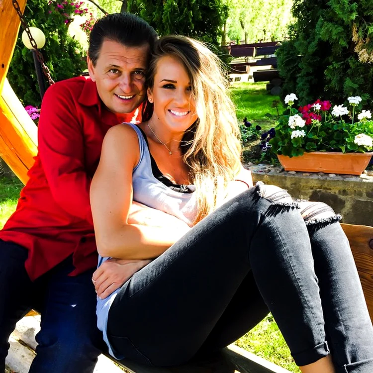 
    Diana Munteanu nu a ieşit din cuvântul lui nea Mărin la "Poftiţi pe la noi!"foto: arhiva personală  