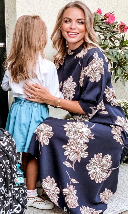 Zora și Jojo, frumos îmbrăcate