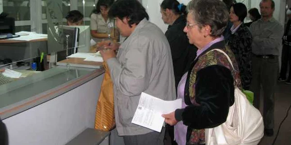 Impozitele se pot plăti la ghişeele din centrul oraşului şi din cartierul Lunca Bârzavei