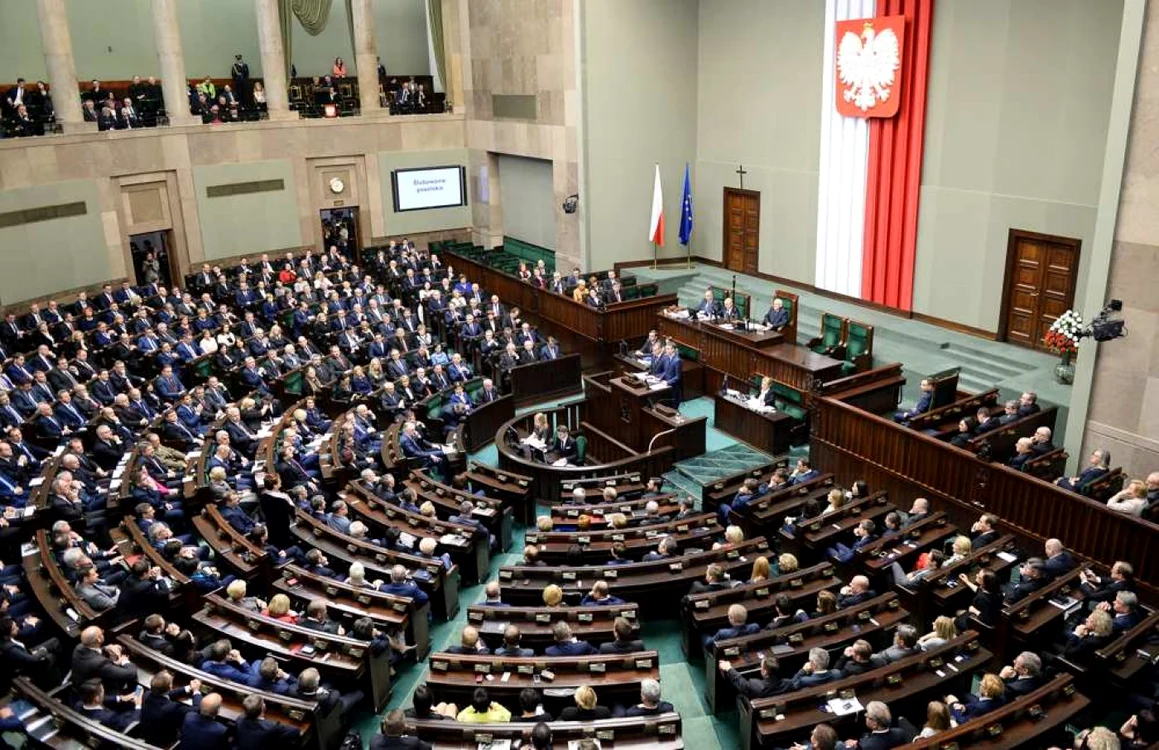 Parlamentul de la Varşovia Foto: AFP