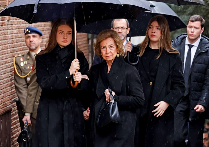 Regina Sofia cu nepoatele Leonor și Sofia GettyImages 2256718888 jpg