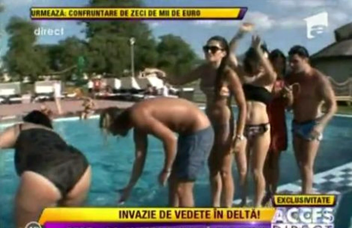 Ozana Barabancea în costum de baie
