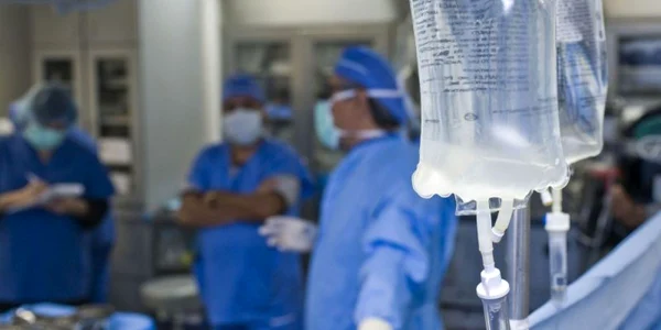 Chirurgii operează cu materiale sanitare de calitate slabă.