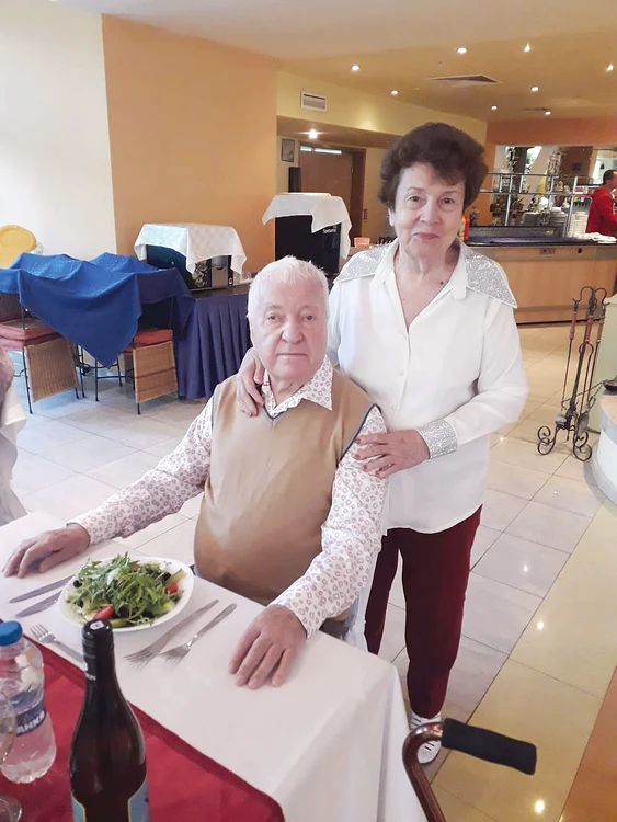 Nicolae Sima și soția sunt la al 10-lea sejur la complexul din Nisipurile de Aur. Foto: Ovidiu Oprea