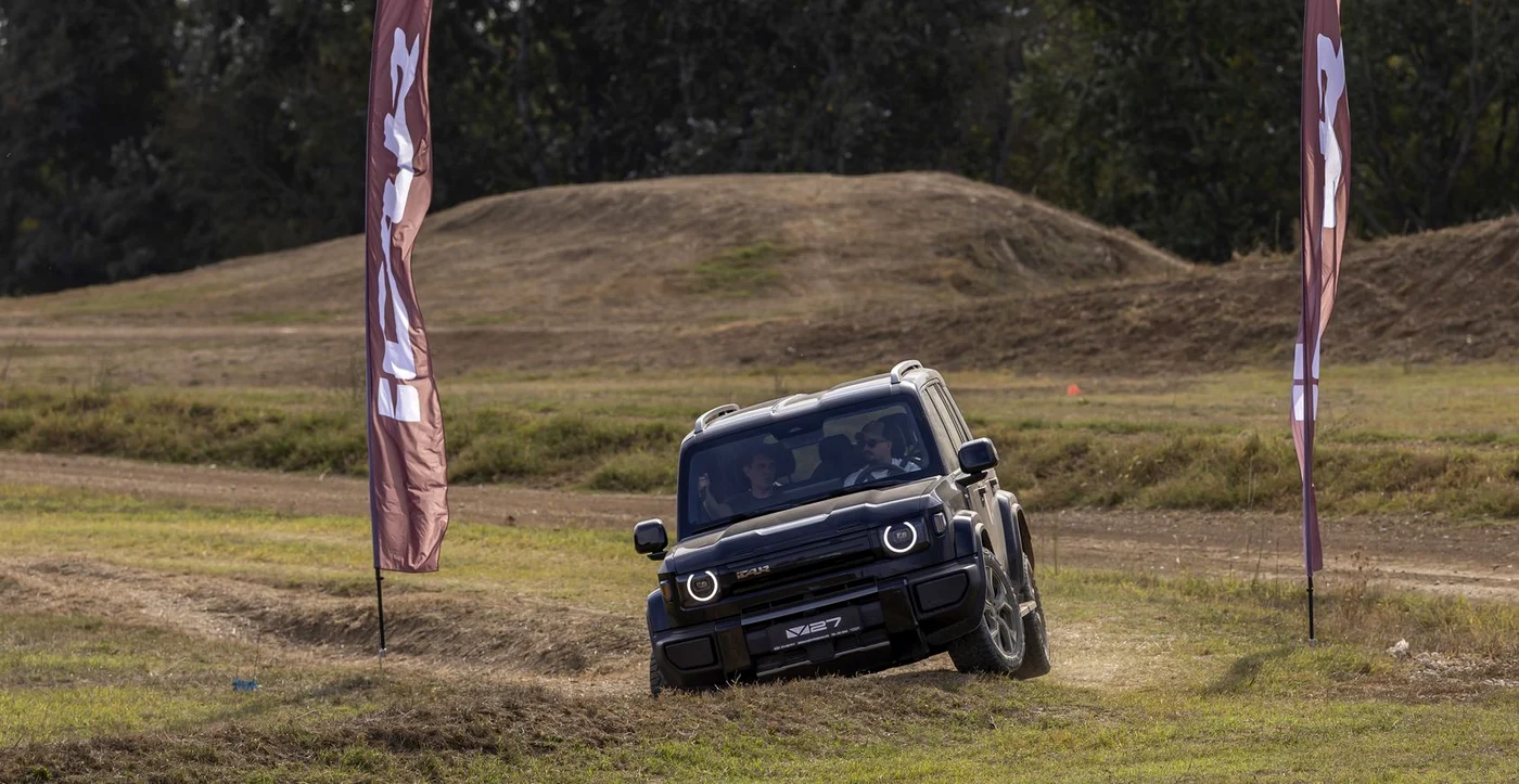 iCAUR V27 Car Clinic jpg