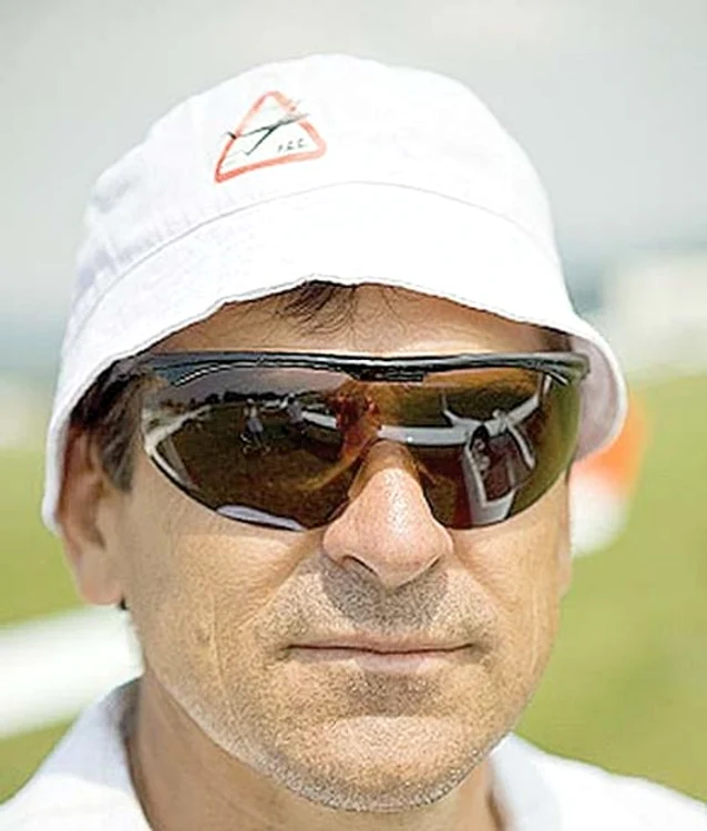 Mircea Crăciun era considerat cel mai bun pilot de planor de distanță din România