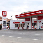 Benzinărie Lukoil FOTO Shutterstock