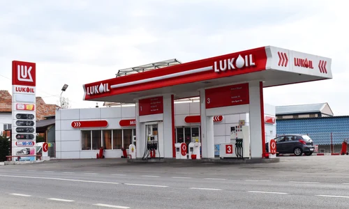 Benzinărie Lukoil FOTO Shutterstock