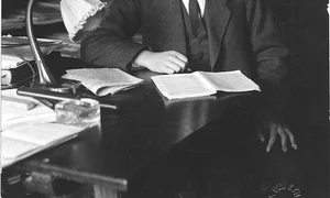 962  15 Einstein 1920 Wikimedia Commons jpg