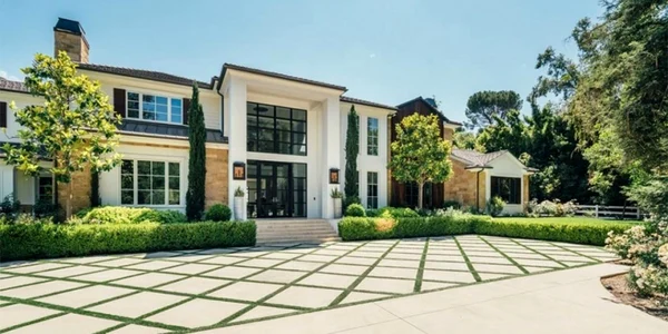 casa madonnei news.ro