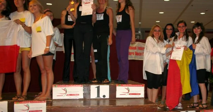 World Championship of Modern Dance Sports a reunit în Ungaria participanţi din 9 ţări