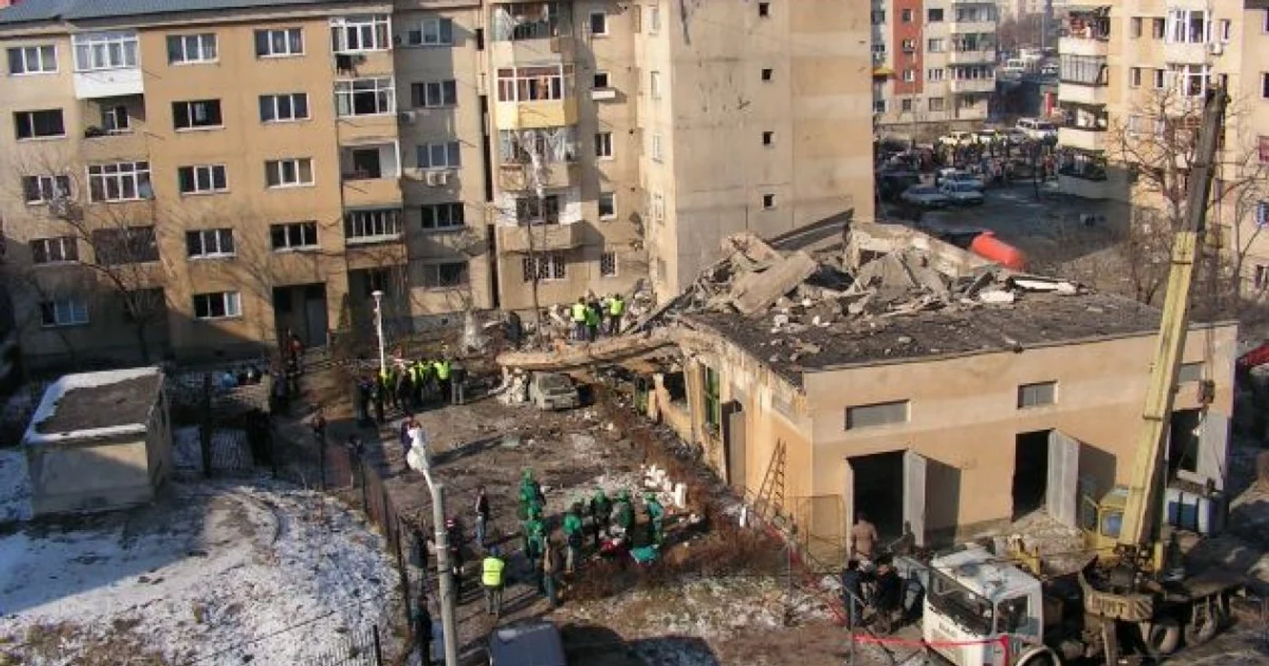 Întregul oraş a fost zguduit în dimineaţa zilei de 26 ianuarie 2006 de explozia punctului termic din Lăpuş. Foto: GDS