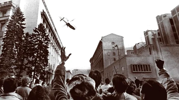 Calendar 22 decembrie: 1989   Nicolae și Elena Ceaușescu au fugit din sediul CC al PCR cu ajutorul unui elicopter jpeg