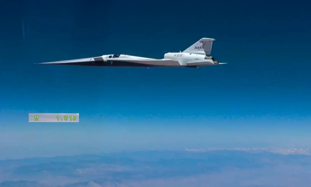 O aeronavă NASA a depășit bariera sunetului în primul zbor experimental al supersonicului