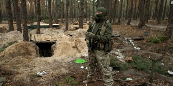 tabara militara rusa parasita langa kiev foto cnn