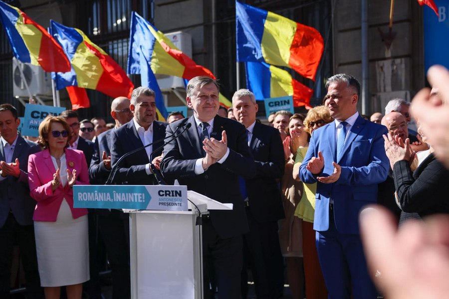PSD sună mobilizarea pentru Crin Antonescu cu previziuni sumbre: ieșirea de la guvernare, primari aleși în două tururi și posturi tăiate SURSE
