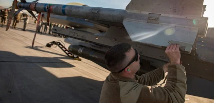 FOTO US Air Force by Senior Airman Andrew Sarver