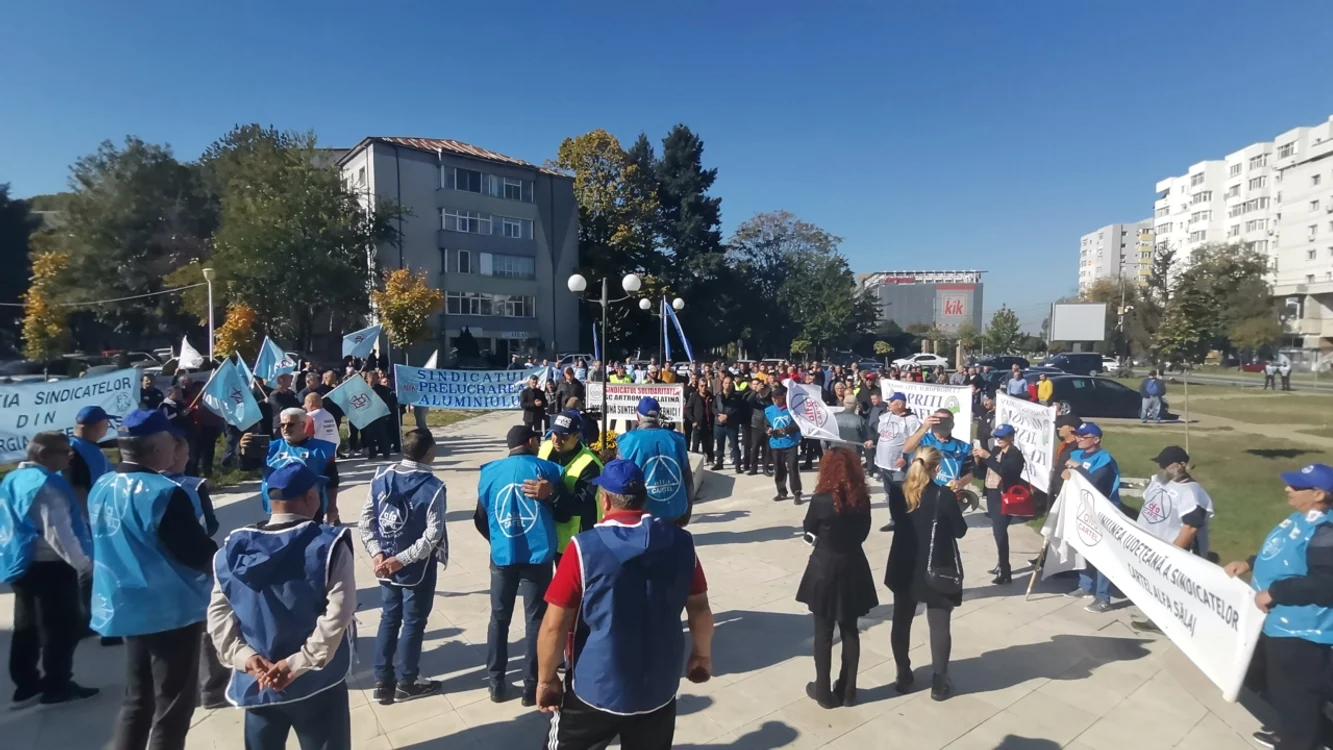Sindicatul Cartel Alfa protestează cerând creșterea pensiilor și salariilor