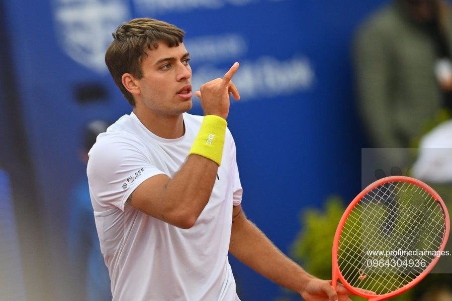 Ce a făcut campionul de la București la prima apariție avută după plecarea din România