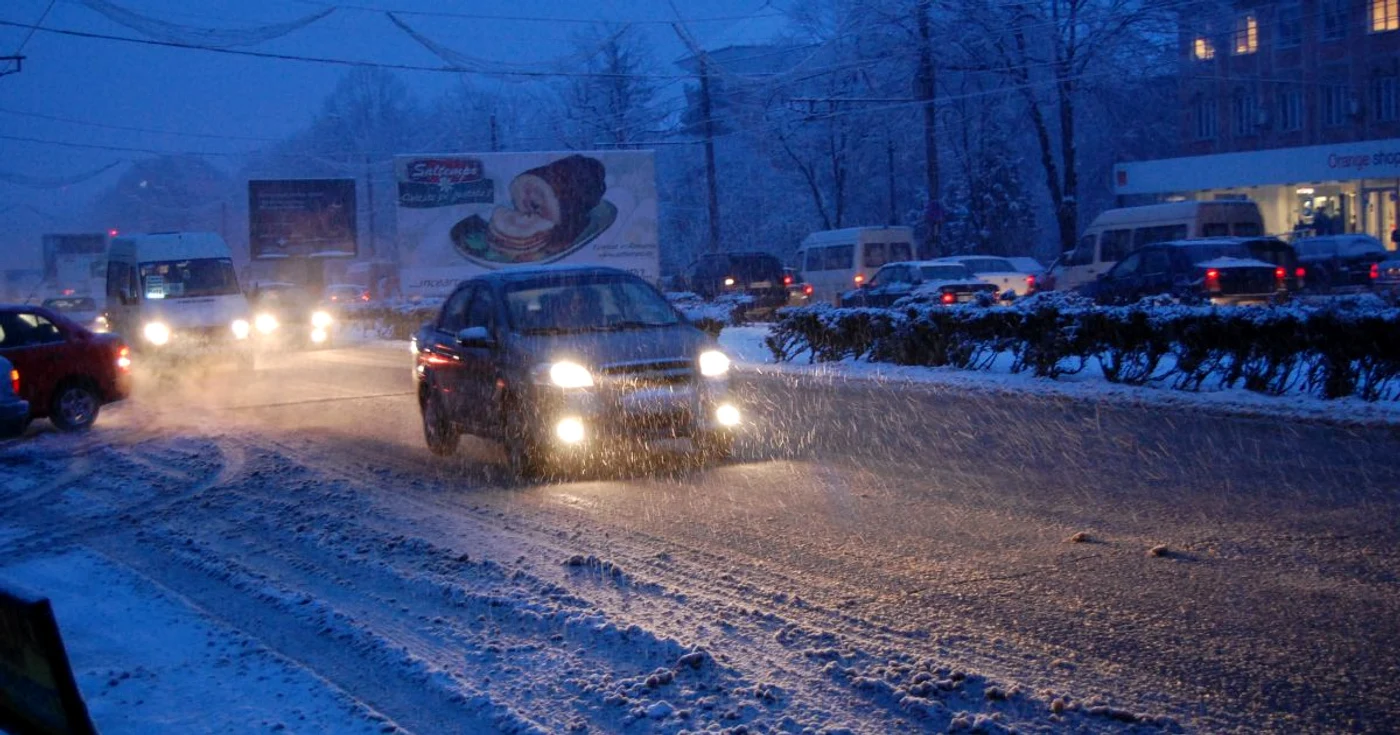 Trafic foarte greu pe "Brăilei"