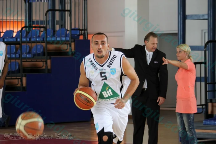 Adrian Vătculescu a reuşit primele puncte în Liga Naţională / FOTO Bogdan Vladu