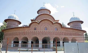 Construcţia catedralei  nu este încă finalizată jpeg