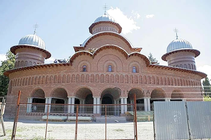 Construcţia catedralei  nu este încă finalizată