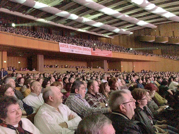 4.000 de spectatori s-au înghesuit sâmbătă la concertul Mariei Ciobanu de la Sala Palatului