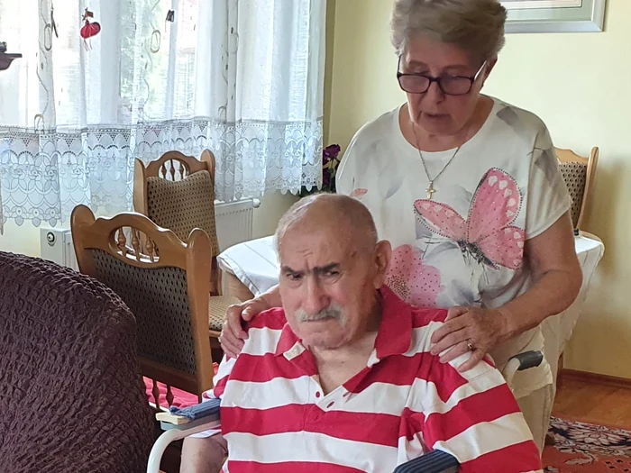 
    Constantin Dinu suferă de o formă gravă de AlzheimerFOTO: Captura Newsweek.ro  